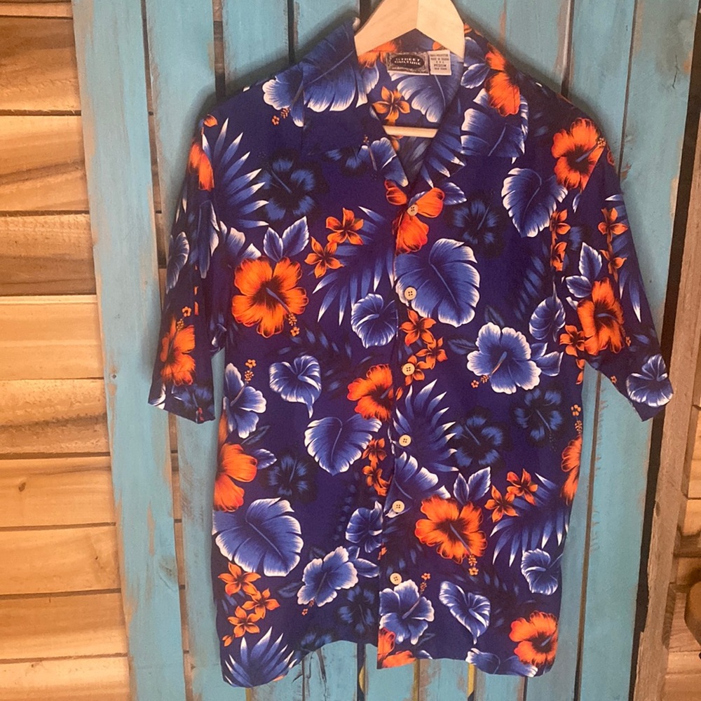 Vintage Street Culture polyester Hawaiian shirt size medium  made in Taiwan